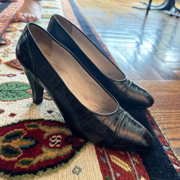 Vintage CHANEL croc-embossed pumps in black leather. Made in Italy, size 38 (fit - Picture 1 of 7